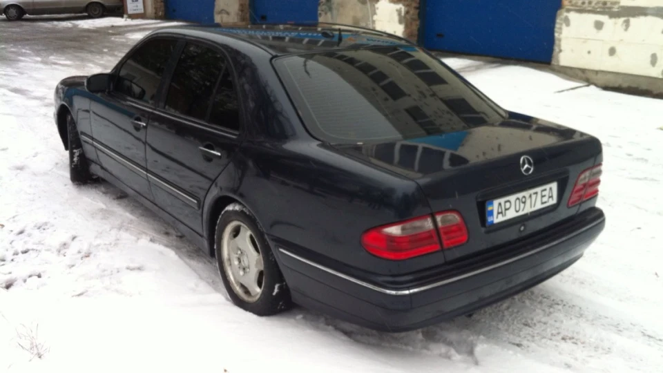 Mercedes-Benz E-Class 2.8 4Matic 3