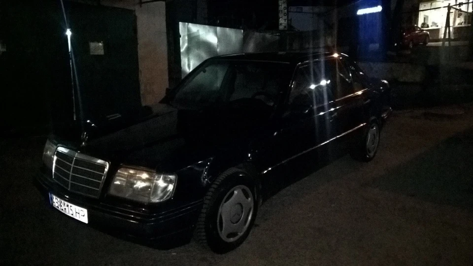 Mercedes-Benz E-Class 2.8 Dark Blue Legend