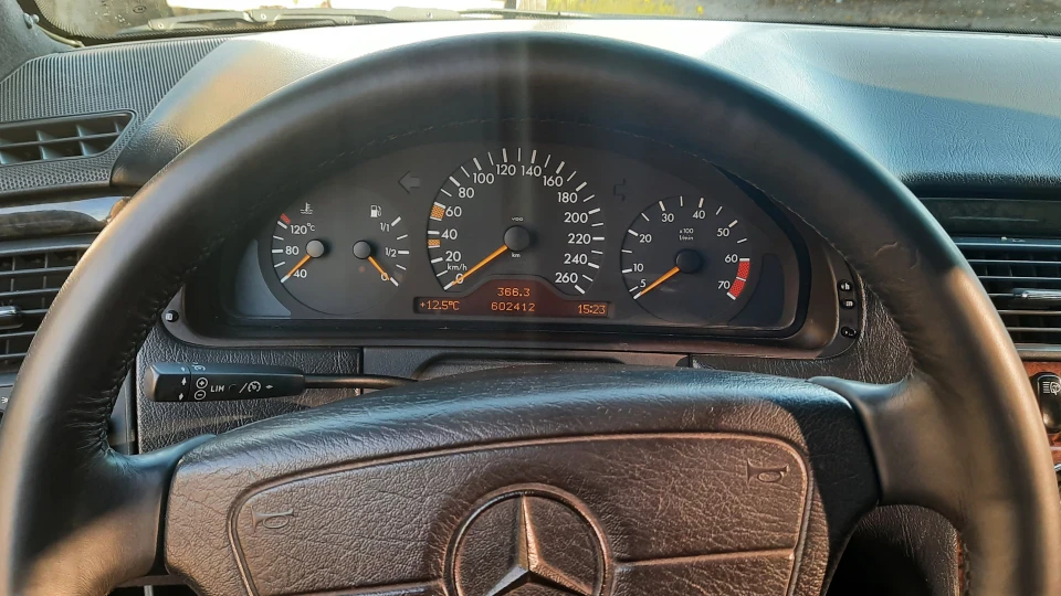 Mercedes-Benz E-Class 2.8 м112 авангард 2