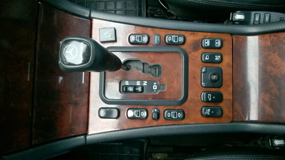 Mercedes-Benz E-Class 2.8 v6 5