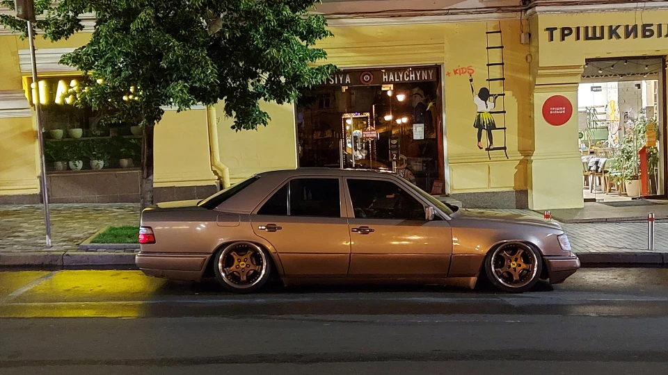Mercedes-Benz E-Class 2.8 3