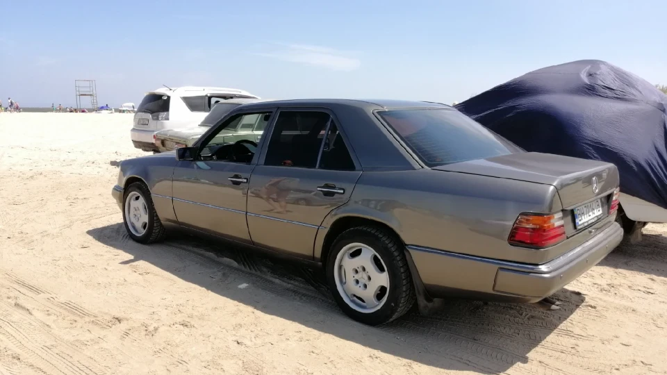 Mercedes-Benz E-Class 3.0 Diesel 2