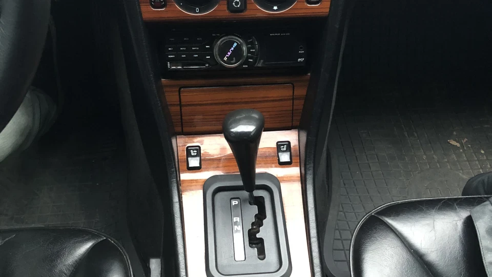 Mercedes-Benz E-Class 3.0 дизель “RoseWood”