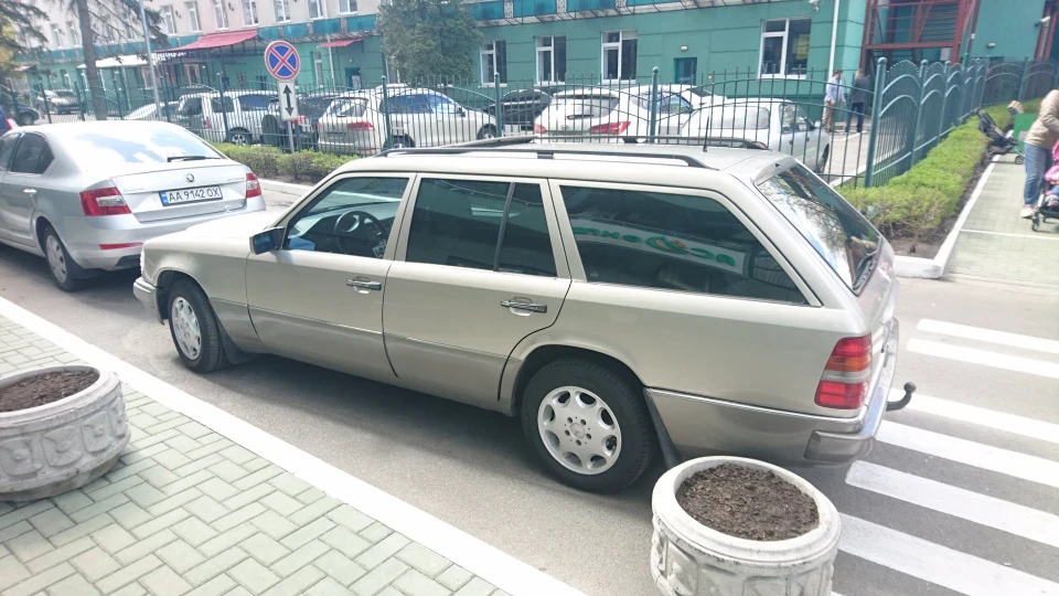 Mercedes-Benz E-Class 3.0 дизель. Дідок ) 3