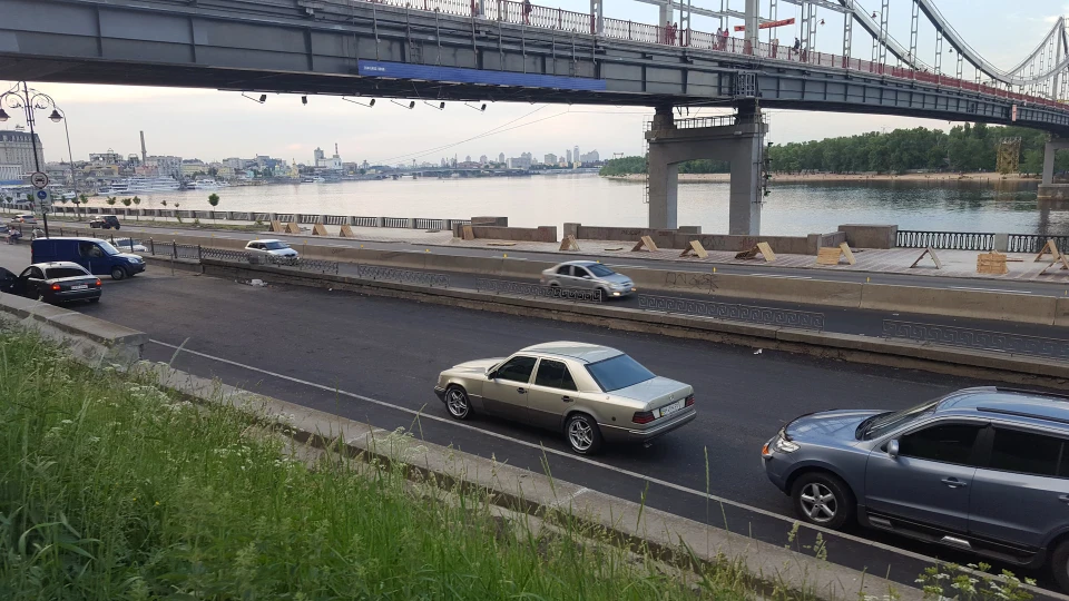 Mercedes-Benz E-Class 3.0 2