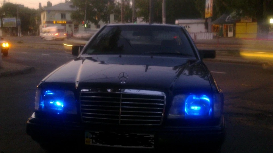 Mercedes-Benz E-Class 300 CE автомат (3) 2