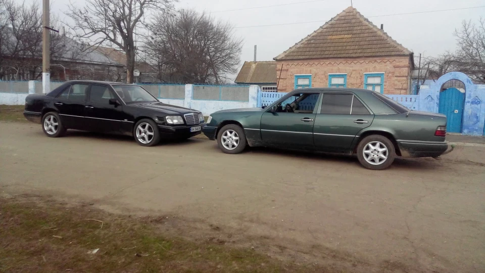 Mercedes-Benz E-Class 300D 2