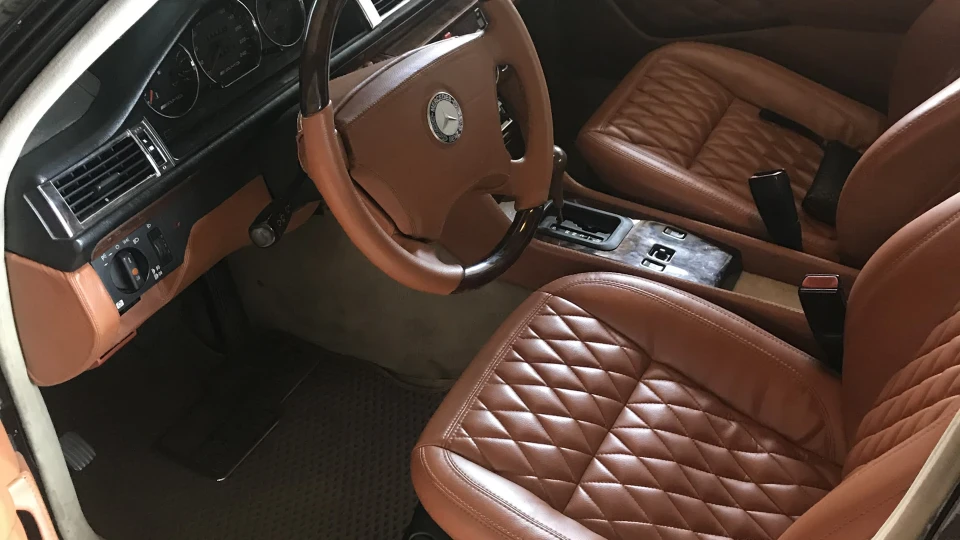 Mercedes-Benz E-Class 300Е 2