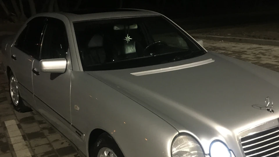 Mercedes-Benz E-Class 3.2 бензин