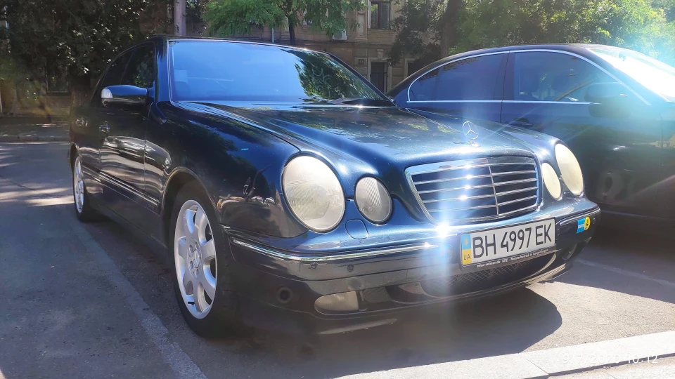 Mercedes-Benz E-Class 3.2 cdi 2