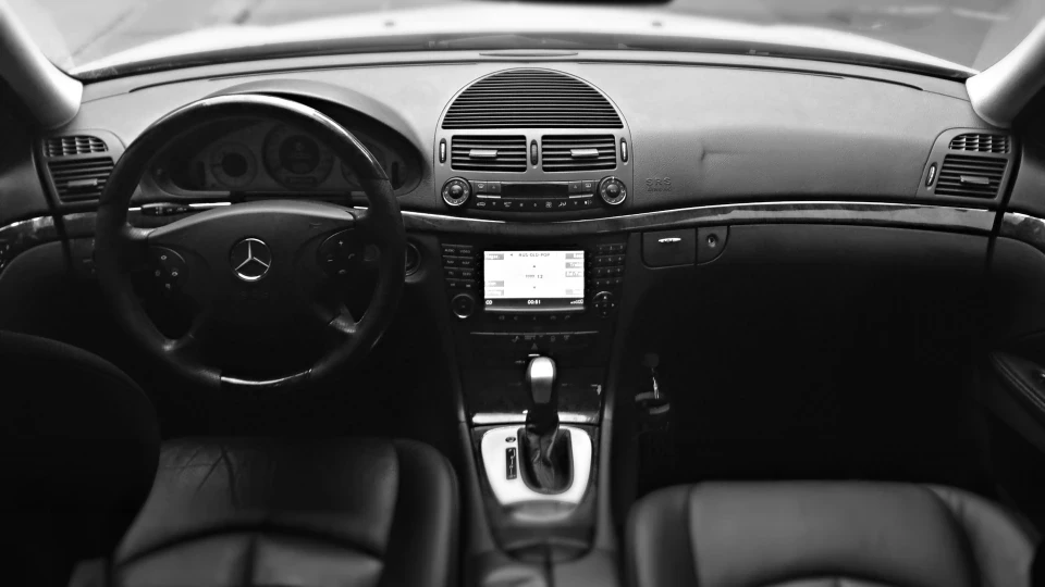 Mercedes-Benz E-Class 3.2 CDI 2