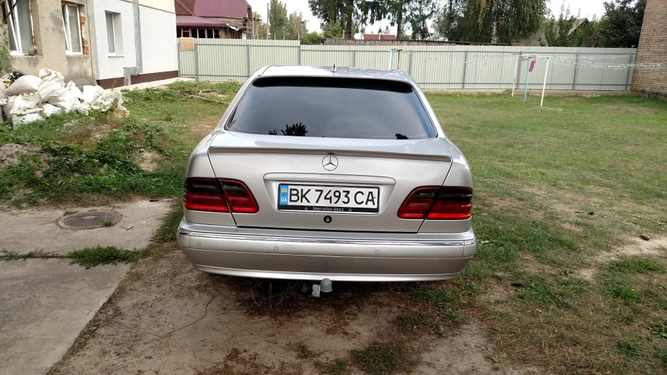 Mercedes-Benz E-Class 3.2 Монстр 4