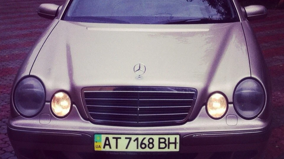 Mercedes-Benz E-Class 3.2 турбо) 5