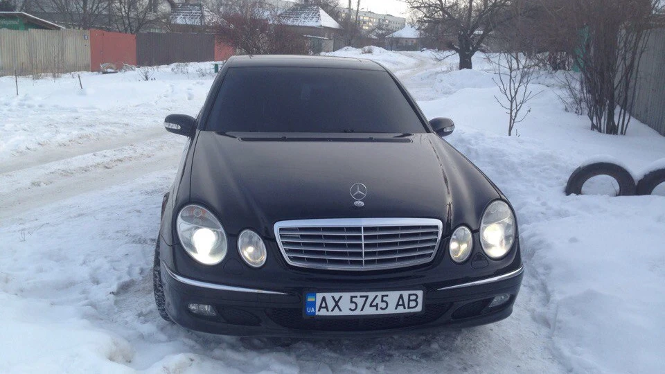 Mercedes-Benz E-Class 320 4MATIC 4