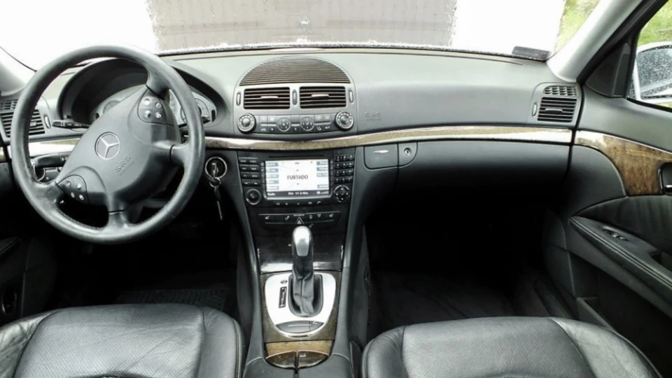 Mercedes-Benz E-Class 320 CDI 3