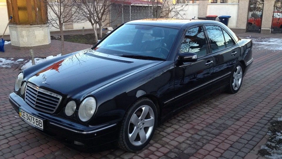 Mercedes-Benz E-Class 320сdi avantgarde 3