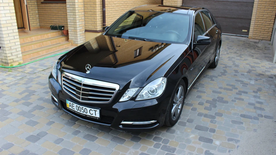 Mercedes-Benz E-Class 350 CDI 4 MATIC 4