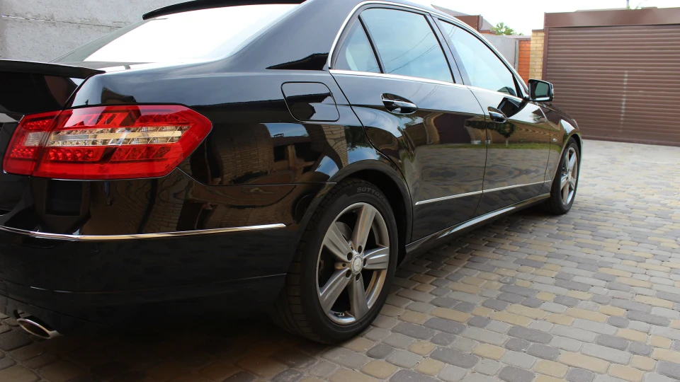 Mercedes-Benz E-Class 350 CDI 4 MATIC 5