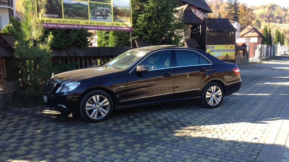 Mercedes-Benz E-Class 350 CDI blueefficiency 3