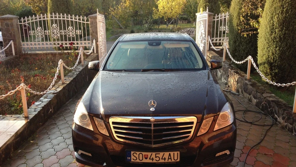 Mercedes-Benz E-Class 350 CDI blueefficiency 5