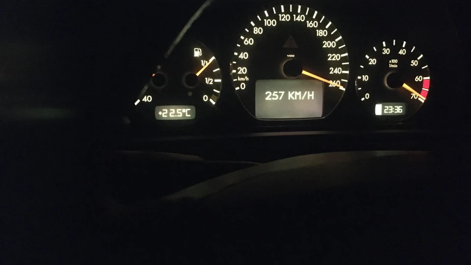 Mercedes-Benz E-Class 4 matic 5