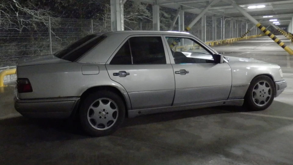 Mercedes-Benz E-Class 4.2 sport line 3