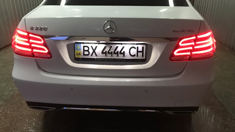 Mercedes-Benz E-Class 4matic 3