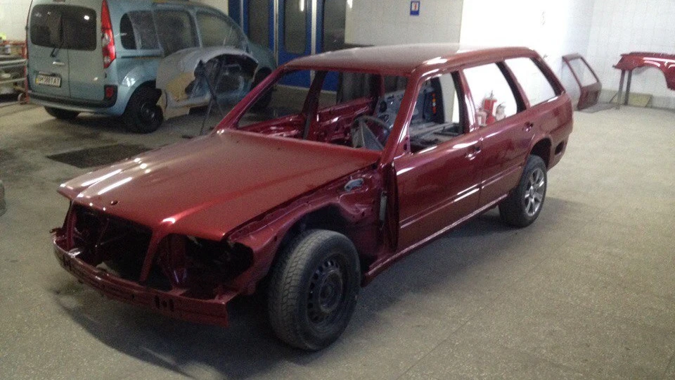 Mercedes-Benz E-Class 50 відтінків сірого 2