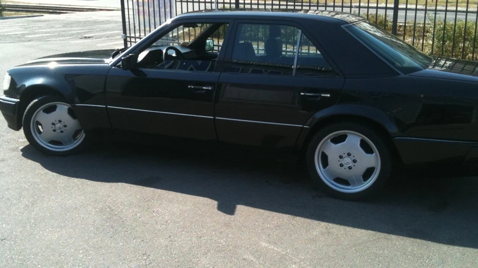 Mercedes-Benz E-Class 500E Старий Вовчара 2