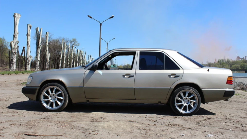 Mercedes-Benz E-Class 6 горщиків 3