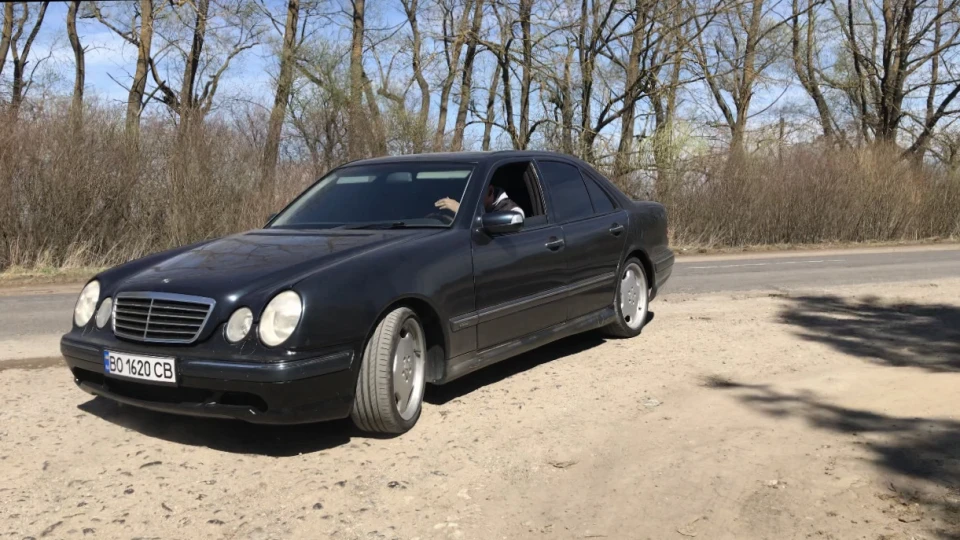 Mercedes-Benz E-Class AMG 2