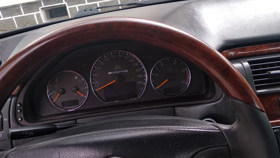 Mercedes-Benz E-Class AMG 3