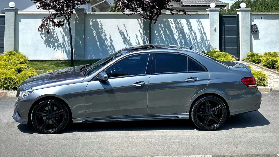 Mercedes-Benz E-Class AMG 3
