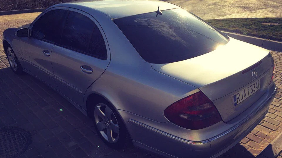 Mercedes-Benz E-Class Avantgard E270 2