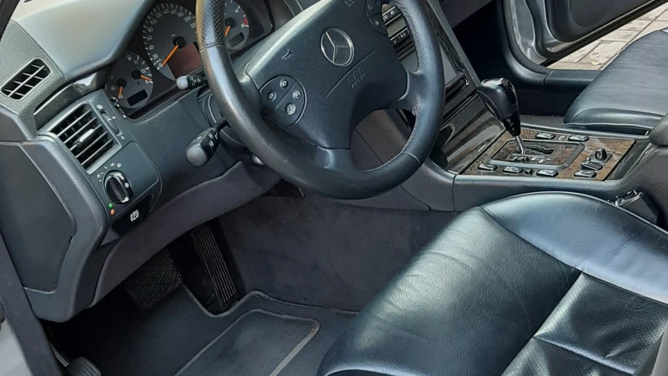 Mercedes-Benz E-Class Avantgarde 3.2cdi 2