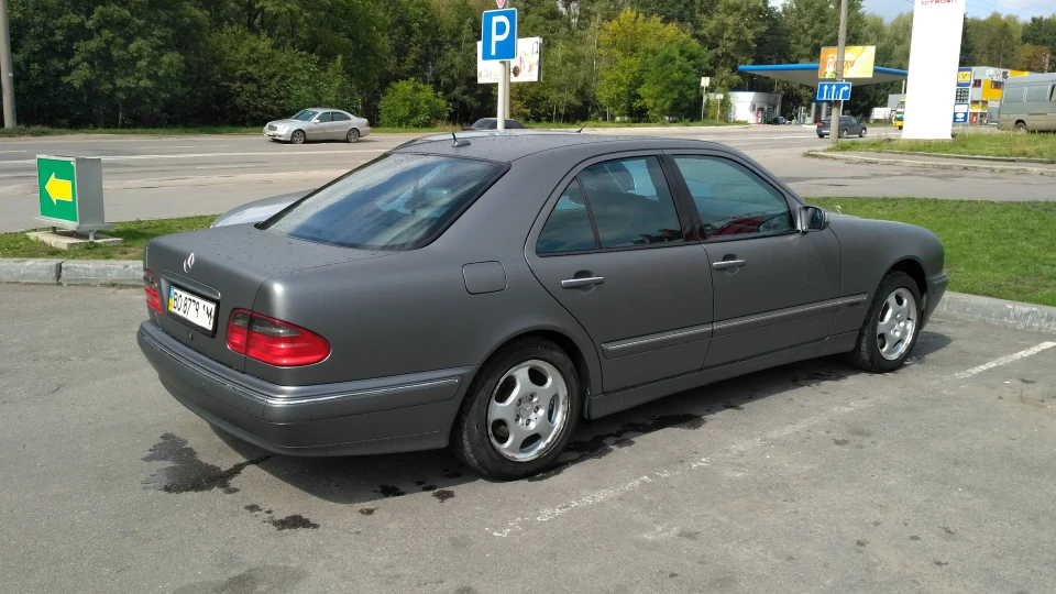 Mercedes-Benz E-Class avantgarde 3