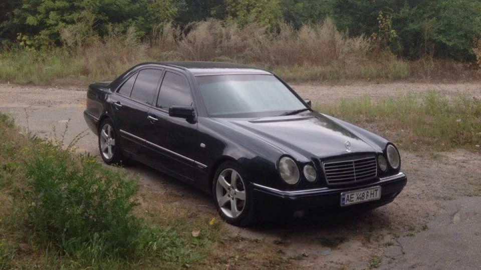 Mercedes-Benz E-Class Avantgarde 2