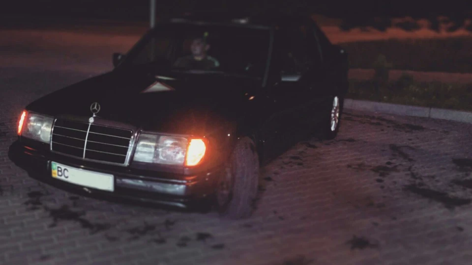 Mercedes-Benz E-Class #bandit "89 3