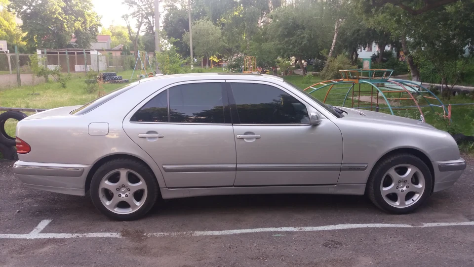 Mercedes-Benz E-Class Баржа 2.8 4matic 2