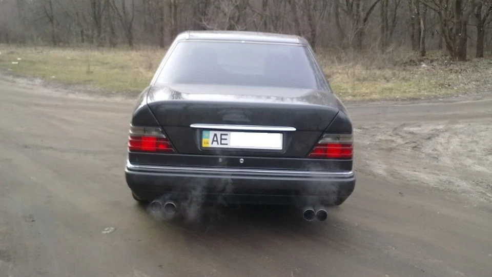 Mercedes-Benz E-Class Black Wolf V8 4
