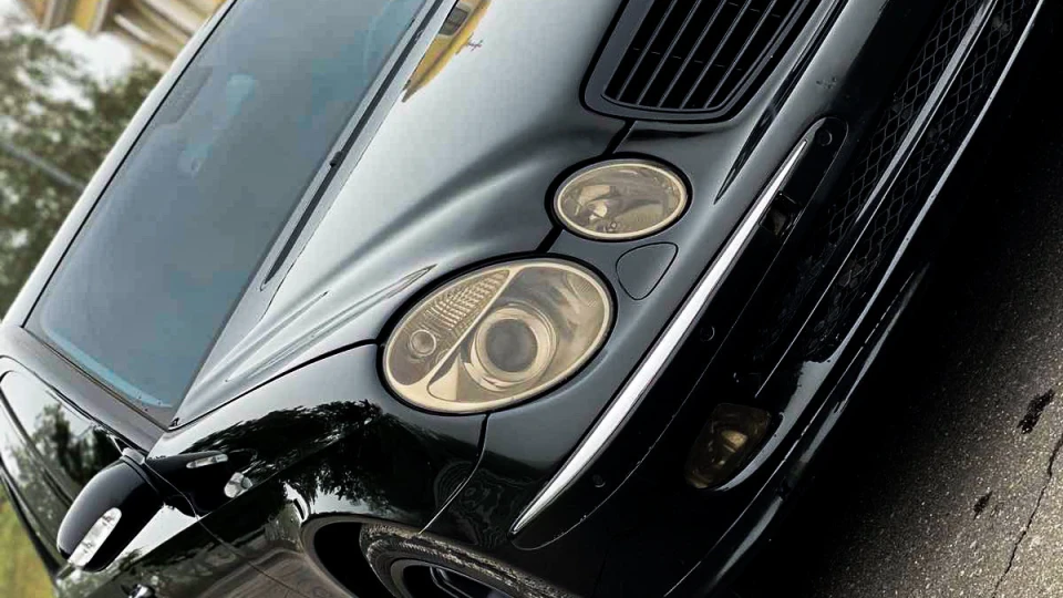 Mercedes-Benz E-Class BlackW211 4