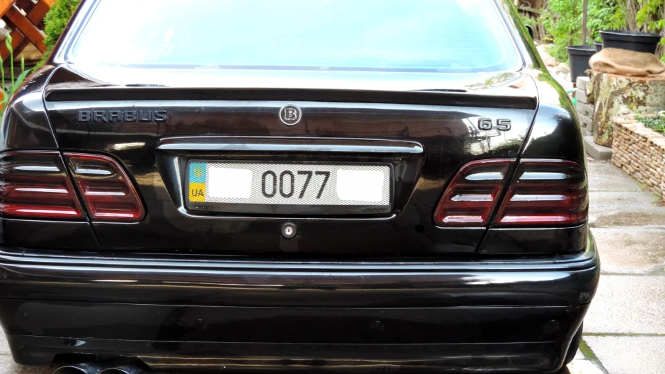 Mercedes-Benz E-Class BRABUS 6,5 2