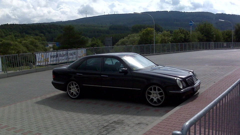 Mercedes-Benz E-Class BRABUS D6