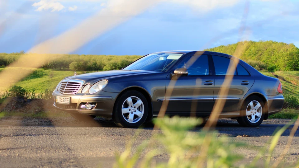 Mercedes-Benz E-Class Bürger 4