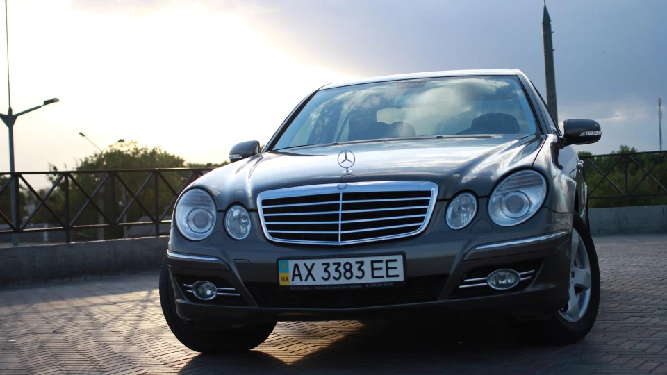 Mercedes-Benz E-Class Bürger 5
