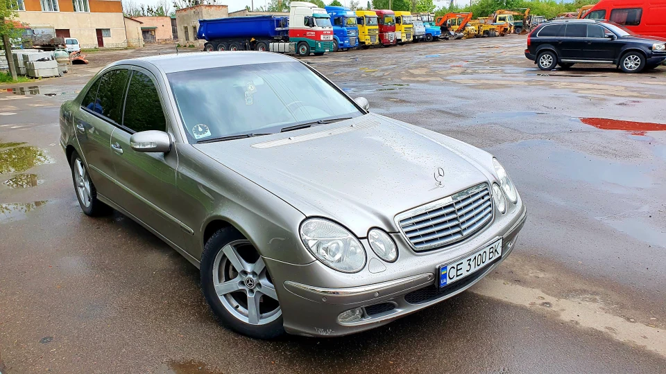 Mercedes-Benz E-Class BUZZ