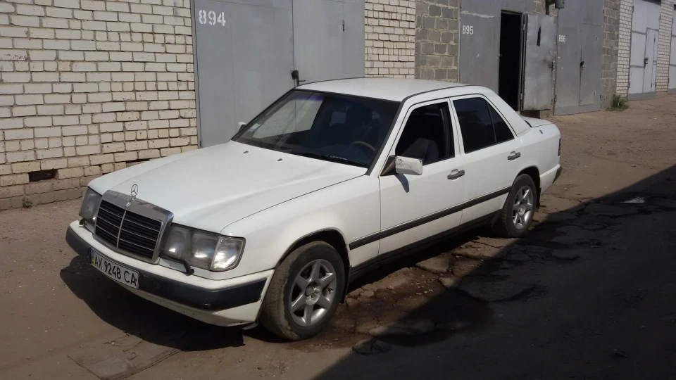 Mercedes-Benz E-Class Царь) 3