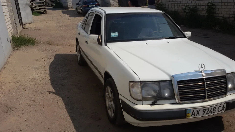 Mercedes-Benz E-Class Царь) 4