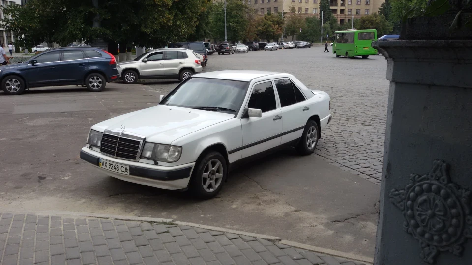 Mercedes-Benz E-Class Царь) 5