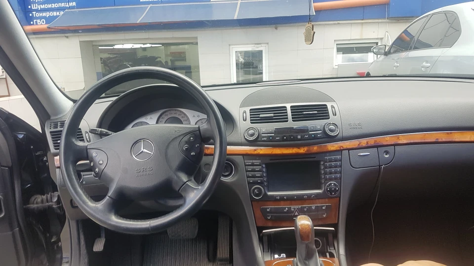 Mercedes-Benz E-Class Чорна блискавка⚡️ 2